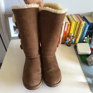 Bailey Button Uggs